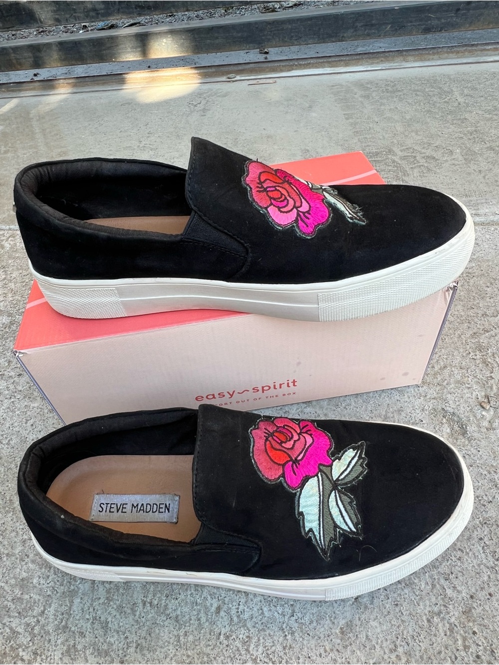 Steve Madden Black Suede Slip-On Sneakers with Pink Rose Patch women size 8 M
